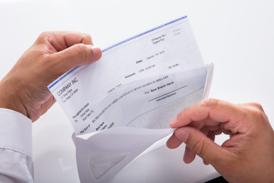 the-importance-of-issuing-paycheck-stubs-to-employees-each-pay-period